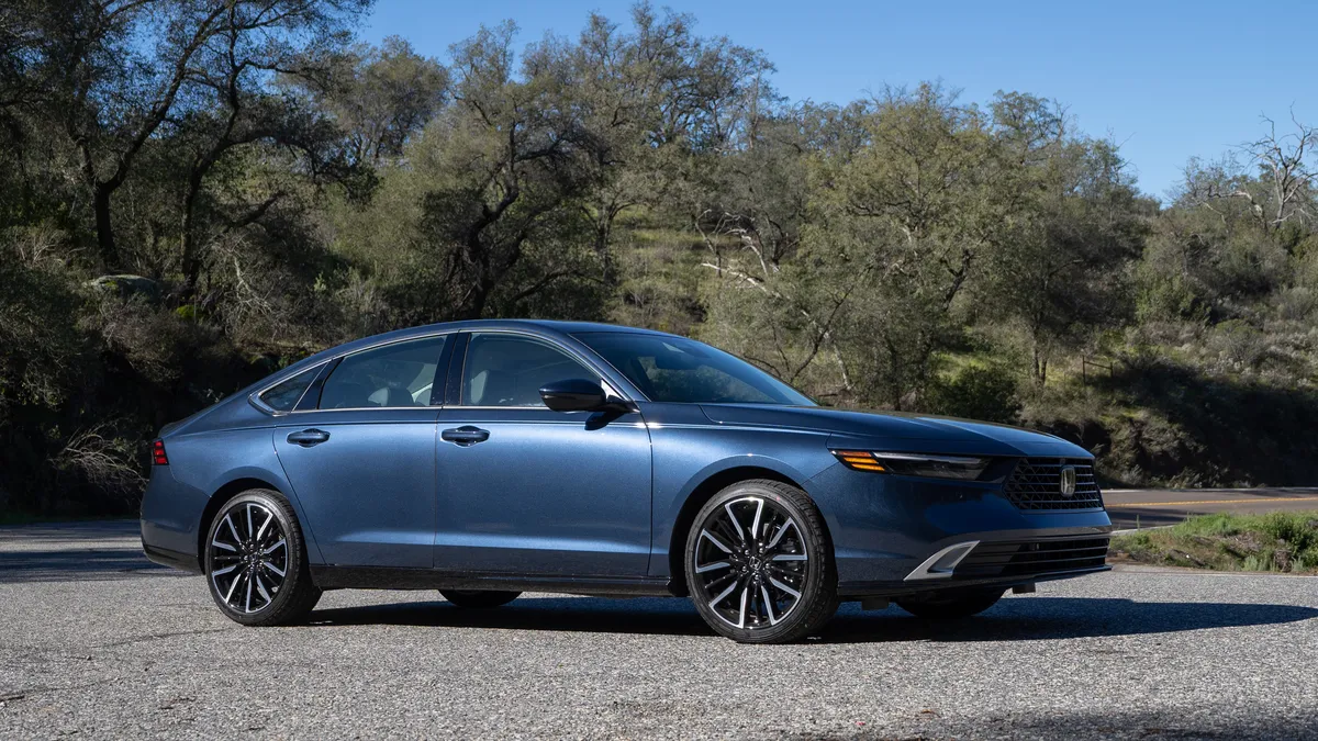 Hybrid Sedans: Reliable Commuter Cars With Efficiency and Comfort
