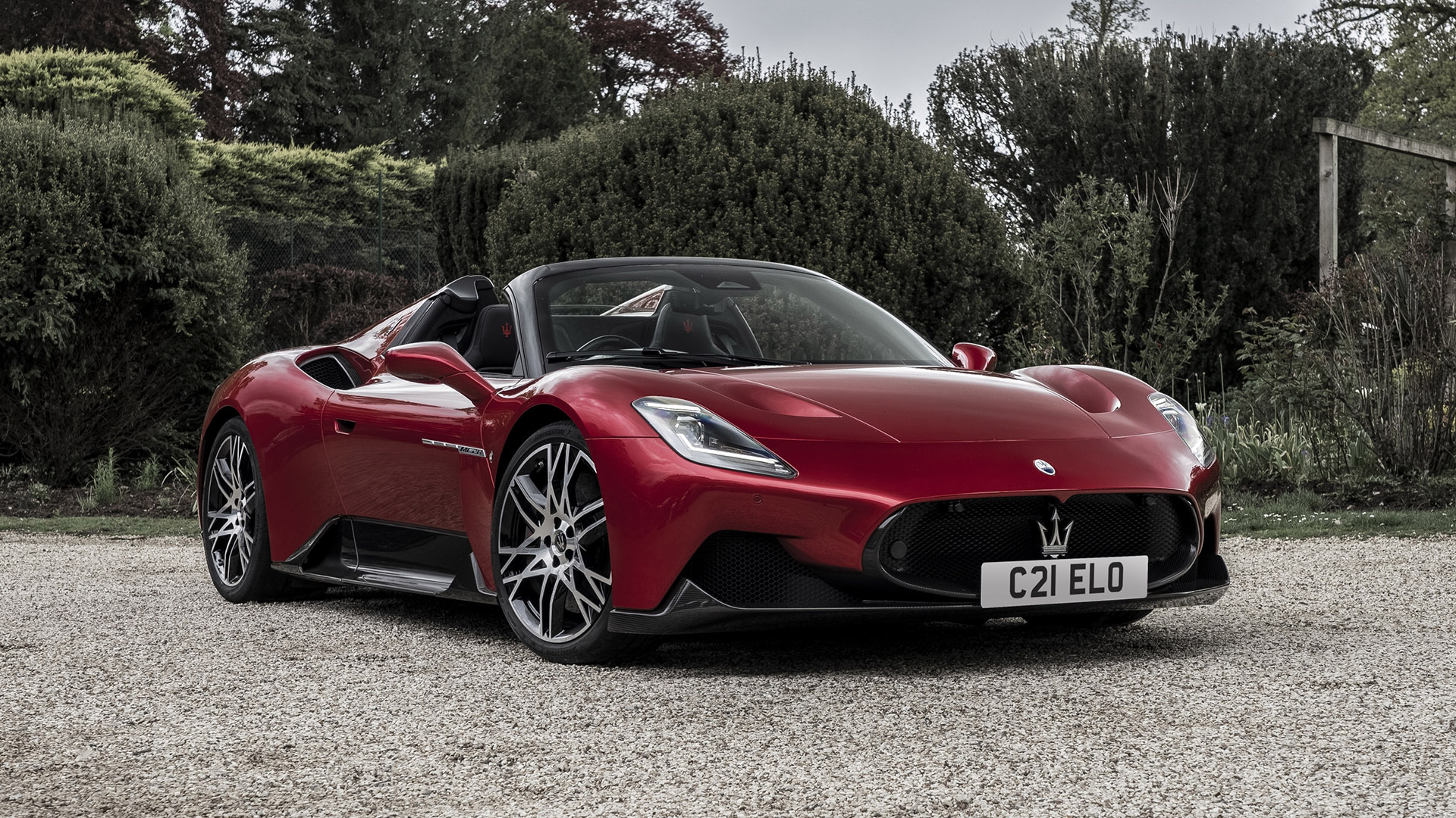 Craftsmanship Meets Performance: Inside the World of Luxury Drop-Tops